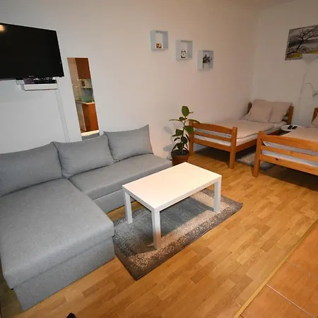 Guest house Levendula Apartman Agard *