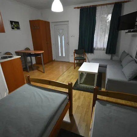 Levendula Apartman Agard Гостевой дом Гардонь