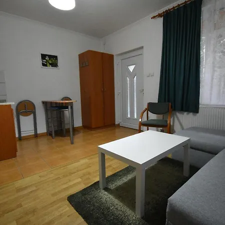 Levendula Apartman Agard Гостевой дом Гардонь